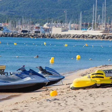 Mobil Homes مكان تخييم 5*