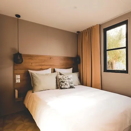 キャンプ場 Mobil Homes グリモー